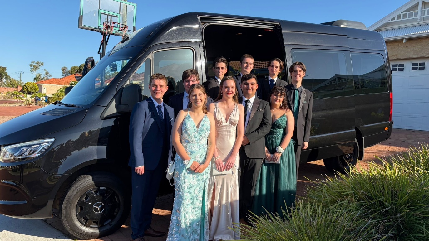 Airport transfer vehicle