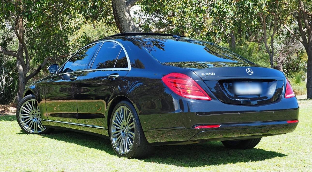Airport transfer vehicle
