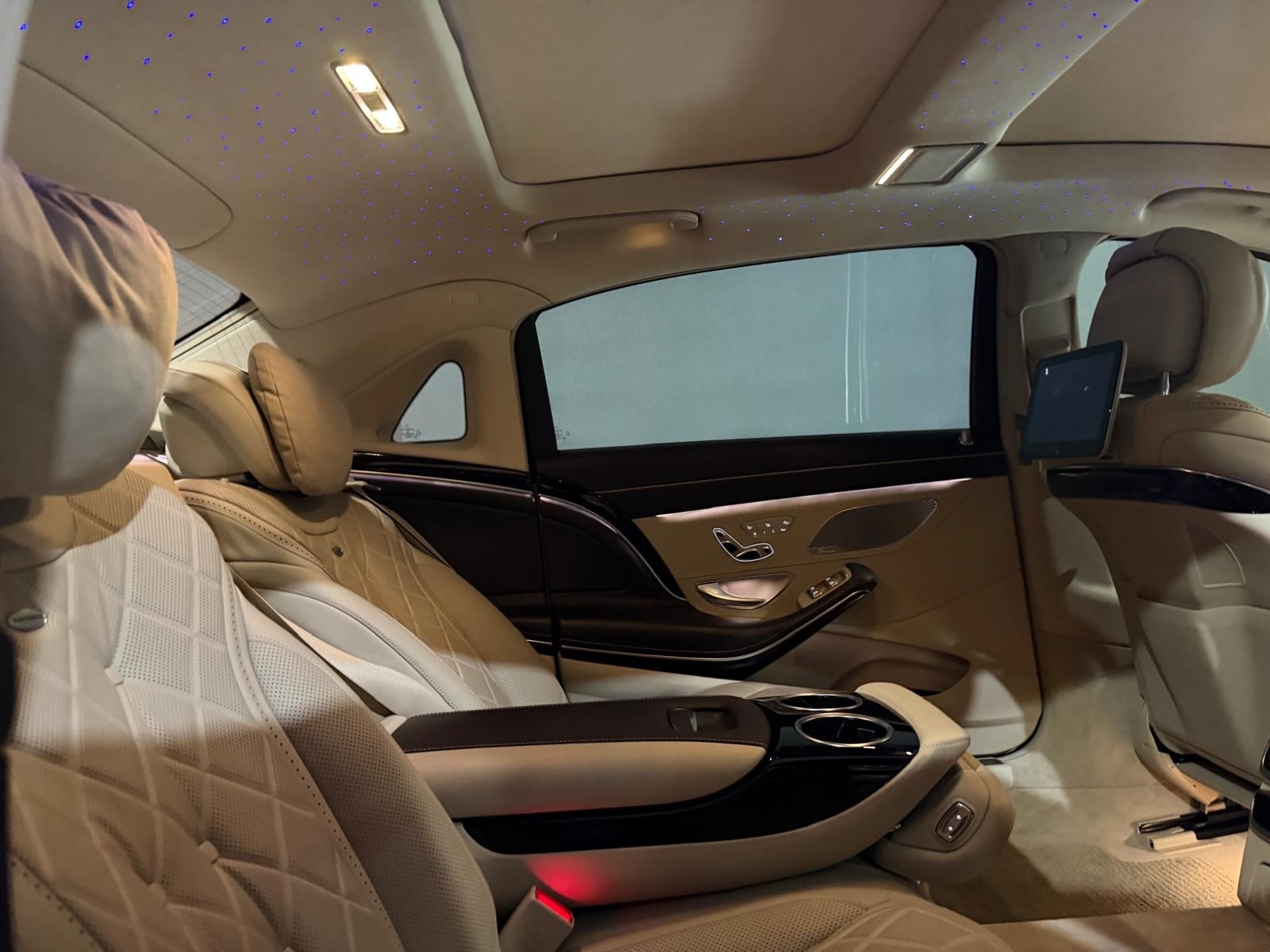 Little Black Limo Van - Mercedes Limo Van